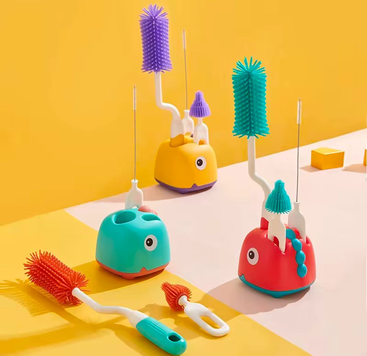 Set Cepillo De Silicona Limpiadores Mamadera Con Escurridor