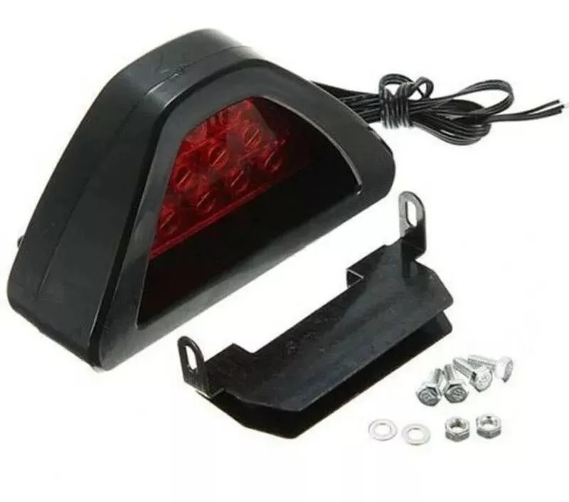 Tercer Stop Luz De Freno Auxiliar Triangular Led Roja 12v